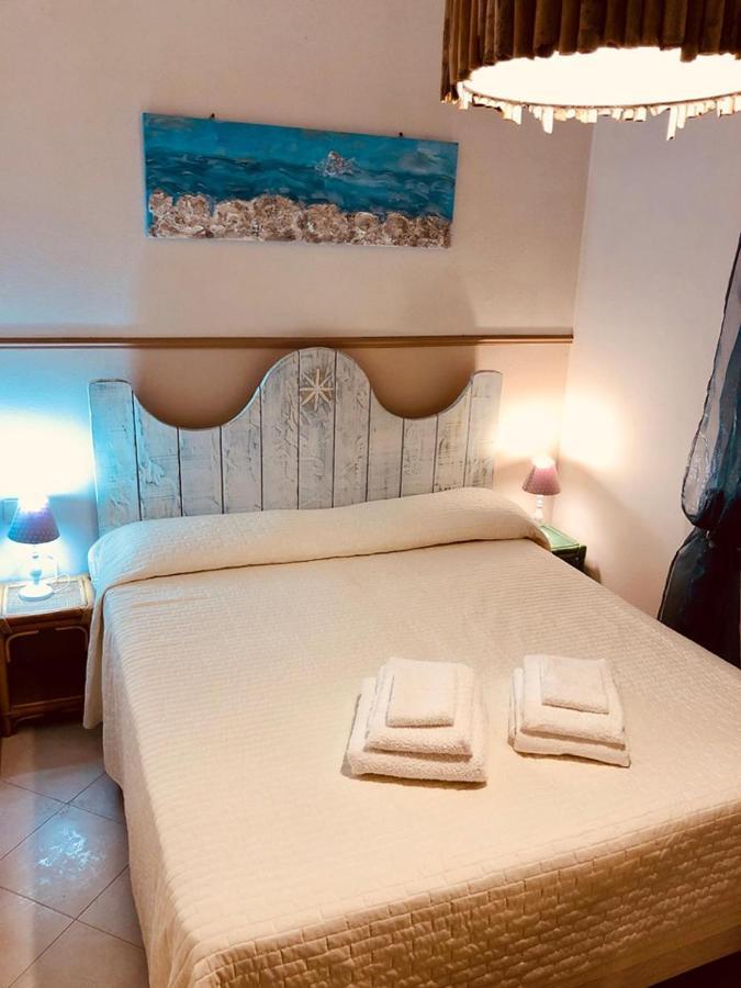 B&B Le Quattro Stagioni La Maddalena  Exterior foto